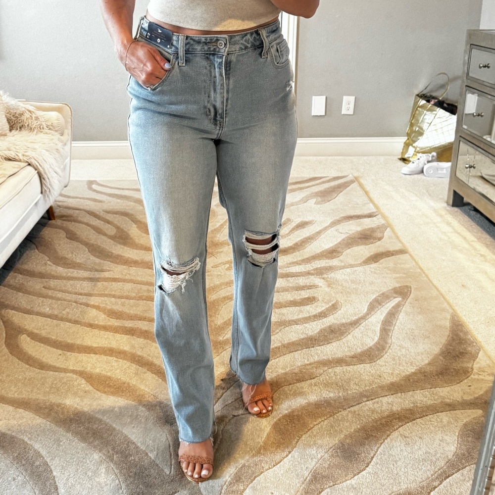 Hollister Ultra High Rise 90s Vintage Striaght